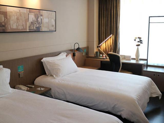 Jinjiang Inn Select Xining West Wusi Road New Hualian Square Zewnętrze zdjęcie
